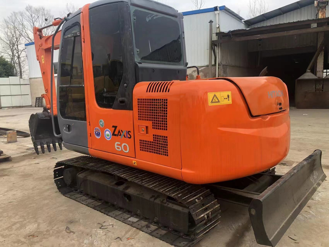 HITACHI ZX60 - Paletli ekskavatör: fotoğraf 1 HITACHI ZX60 - Paletli ekskavatör: fotoğraf 1