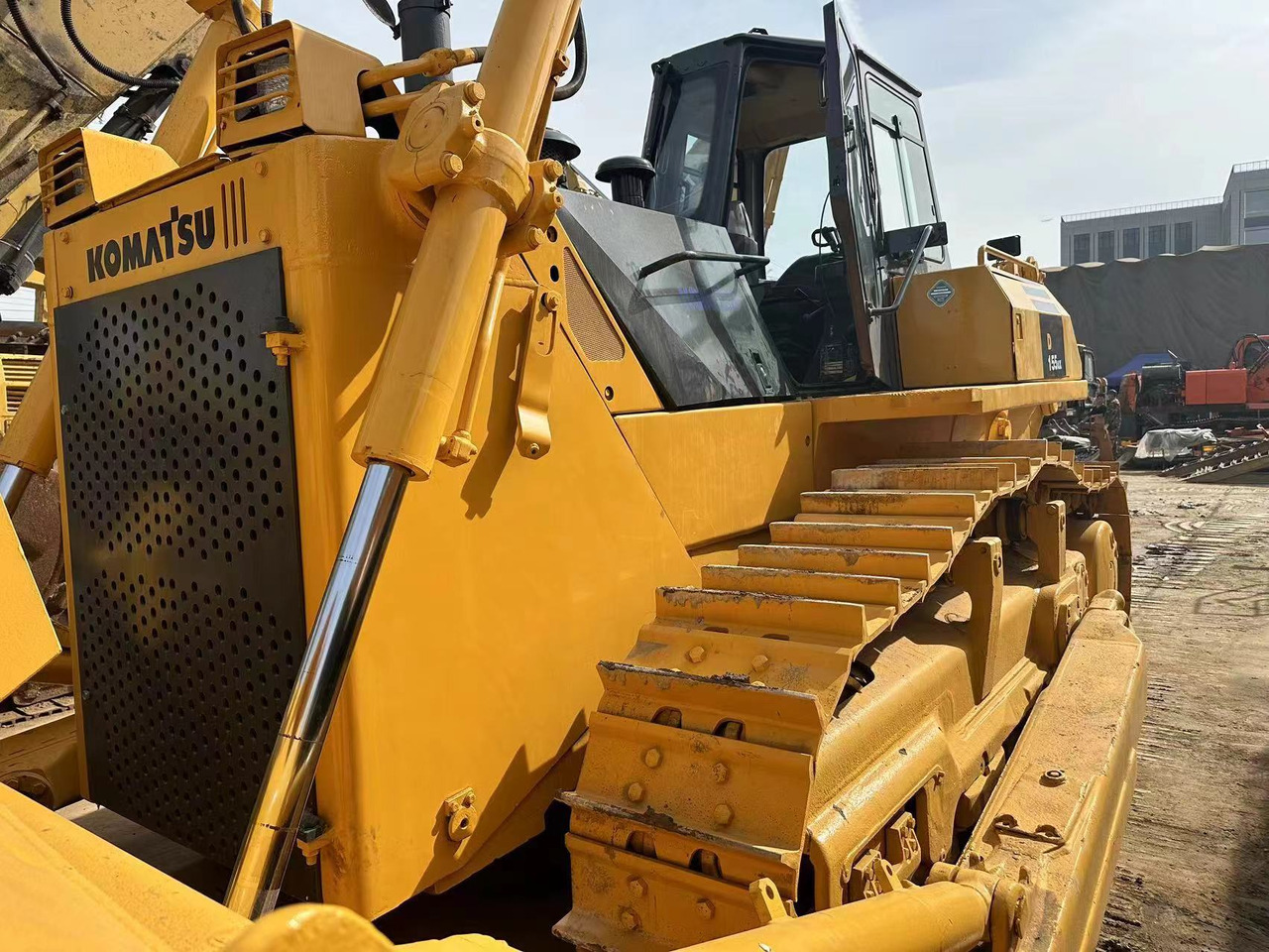 KOMATSU D155A-5 - Buldozer: fotoğraf 3 KOMATSU D155A-5 - Buldozer: fotoğraf 3
