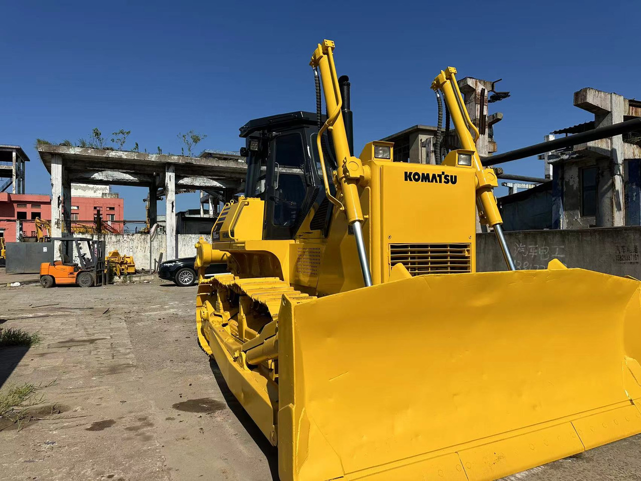 KOMATSU D85ESS - Buldozer: fotoğraf 3 KOMATSU D85ESS - Buldozer: fotoğraf 3