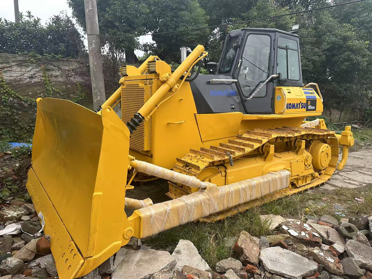 KOMATSU D85ESS - Buldozer: fotoğraf 2 KOMATSU D85ESS - Buldozer: fotoğraf 2