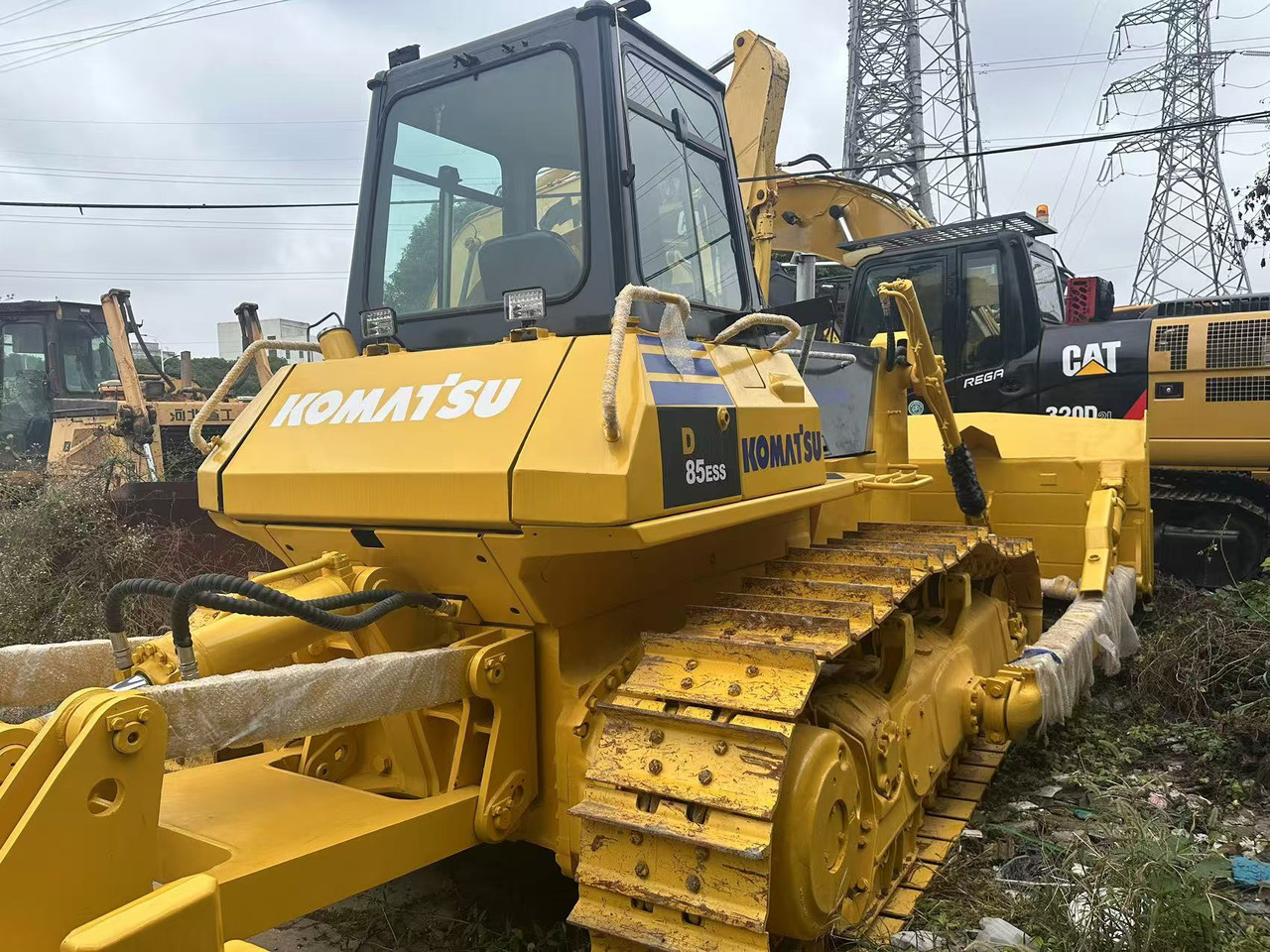 KOMATSU D85ESS - Buldozer: fotoğraf 3 KOMATSU D85ESS - Buldozer: fotoğraf 3