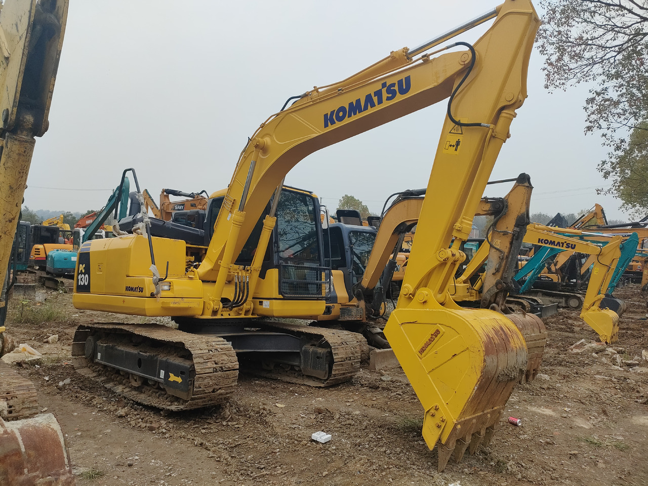KOMATSU PC130-7 - Tekerlekli ekskavatör: fotoğraf 1 KOMATSU PC130-7 - Tekerlekli ekskavatör: fotoğraf 1