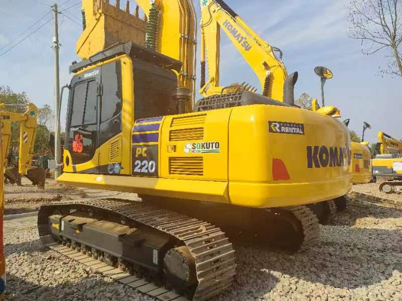 KOMATSU PC220-8 - Paletli ekskavatör: fotoğraf 2 KOMATSU PC220-8 - Paletli ekskavatör: fotoğraf 2