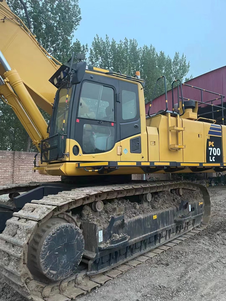 KOMATSU PC700 - Paletli ekskavatör: fotoğraf 1 KOMATSU PC700 - Paletli ekskavatör: fotoğraf 1
