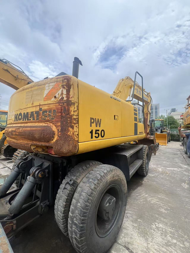 KOMATSU PW150 - Tekerlekli ekskavatör: fotoğraf 3 KOMATSU PW150 - Tekerlekli ekskavatör: fotoğraf 3