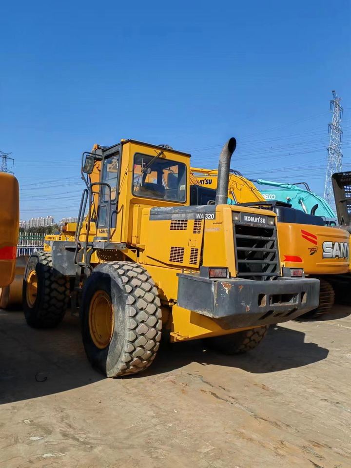 KOMATSU WA320-3 - Tekerlekli yükleyici: fotoğraf 1 KOMATSU WA320-3 - Tekerlekli yükleyici: fotoğraf 1