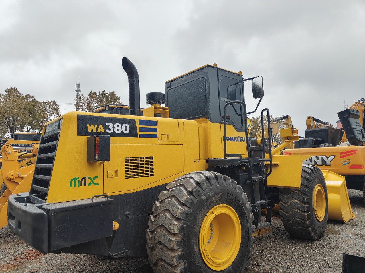 KOMATSU WA380-3 - Tekerlekli yükleyici: fotoğraf 2 KOMATSU WA380-3 - Tekerlekli yükleyici: fotoğraf 2