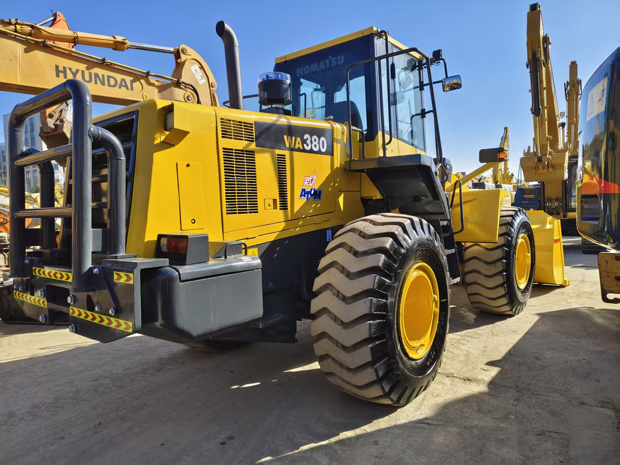 KOMATSU WA380-6 - Tekerlekli yükleyici: fotoğraf 1 KOMATSU WA380-6 - Tekerlekli yükleyici: fotoğraf 1
