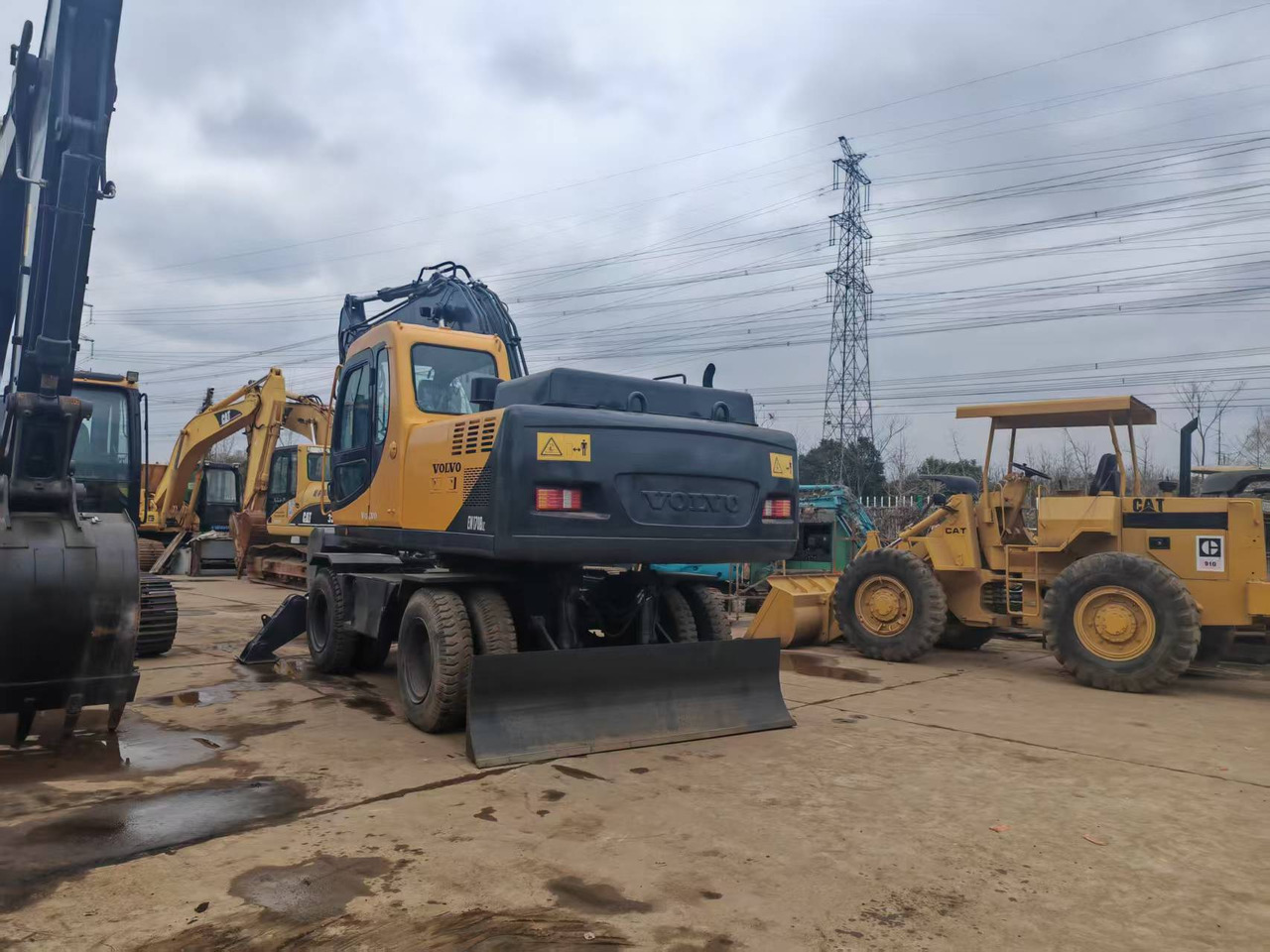 VOLVO EW170BLC - Tekerlekli ekskavatör: fotoğraf 4 VOLVO EW170BLC - Tekerlekli ekskavatör: fotoğraf 4