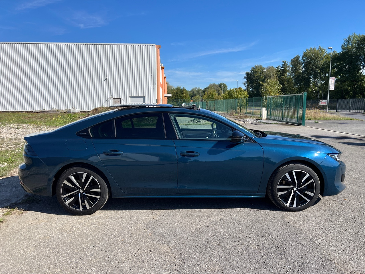 PEUGEOT 508 BlueHDi 180 ch S&S EAT8 GT - Sedan araba: fotoğraf 2 PEUGEOT 508 BlueHDi 180 ch S&S EAT8 GT - Sedan araba: fotoğraf 2