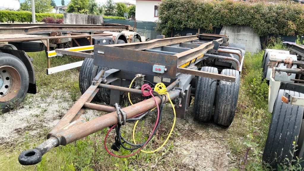 CARDI RIMORCHIO CARDI SCARRABILE PNEUMATICO - Kancali yükleyici/ Hidrolift römork: fotoğraf 1 CARDI RIMORCHIO CARDI SCARRABILE PNEUMATICO - Kancali yükleyici/ Hidrolift römork: fotoğraf 1