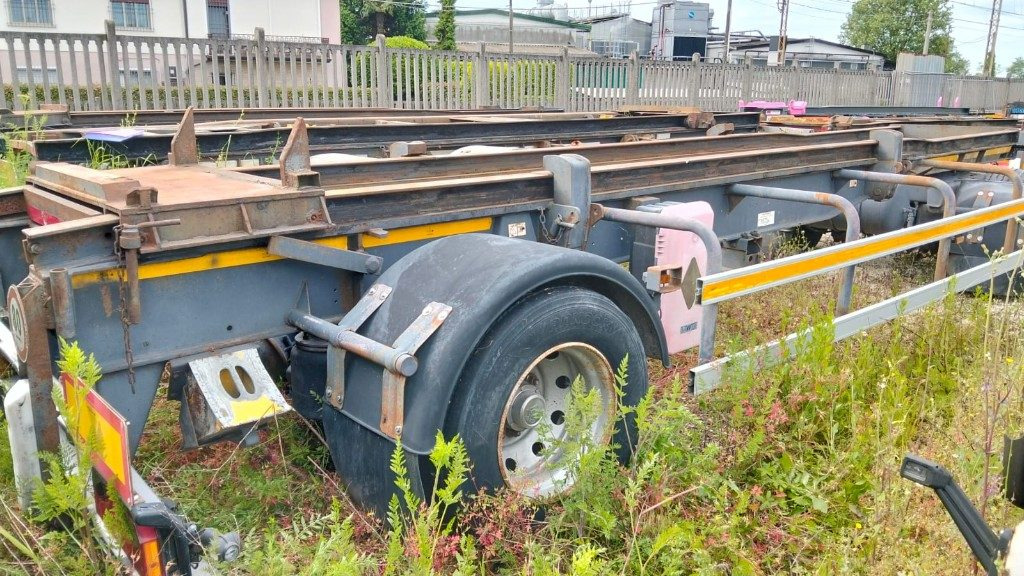 CARDI RIMORCHIO CARDI SCARRABILE PNEUMATICO - Kancali yükleyici/ Hidrolift römork: fotoğraf 3 CARDI RIMORCHIO CARDI SCARRABILE PNEUMATICO - Kancali yükleyici/ Hidrolift römork: fotoğraf 3