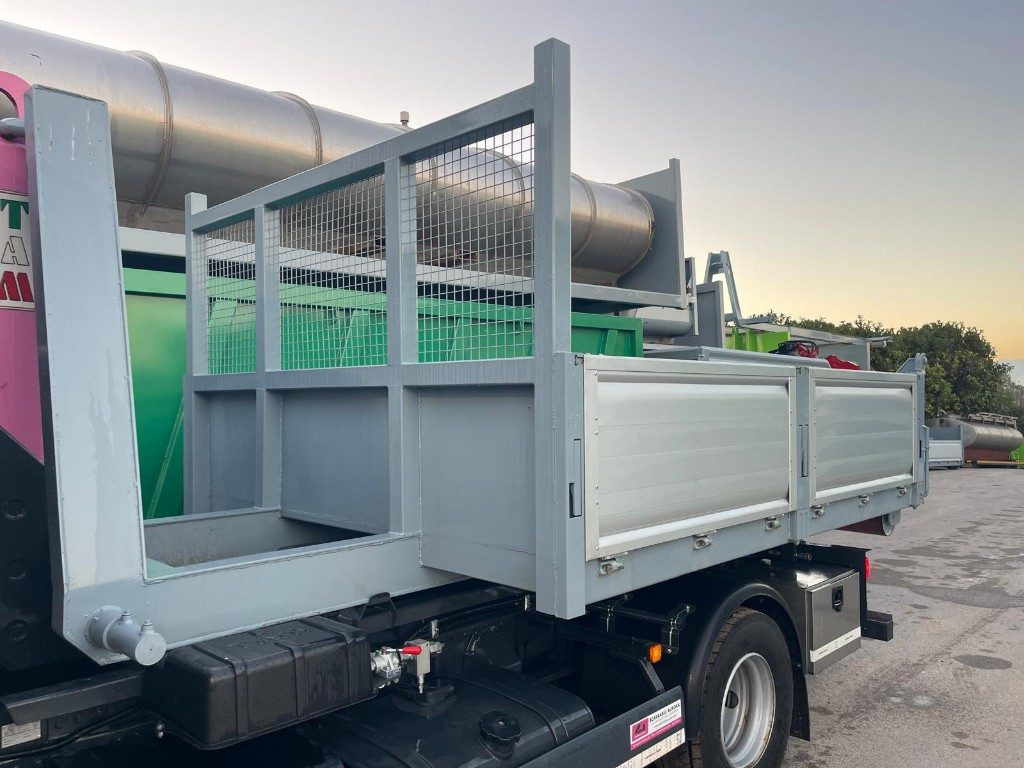 CONTAINER SCARRABILE NUOVO A PIANALE CON SPONDE - Kancalı konteyner: fotoğraf 2 CONTAINER SCARRABILE NUOVO A PIANALE CON SPONDE - Kancalı konteyner: fotoğraf 2