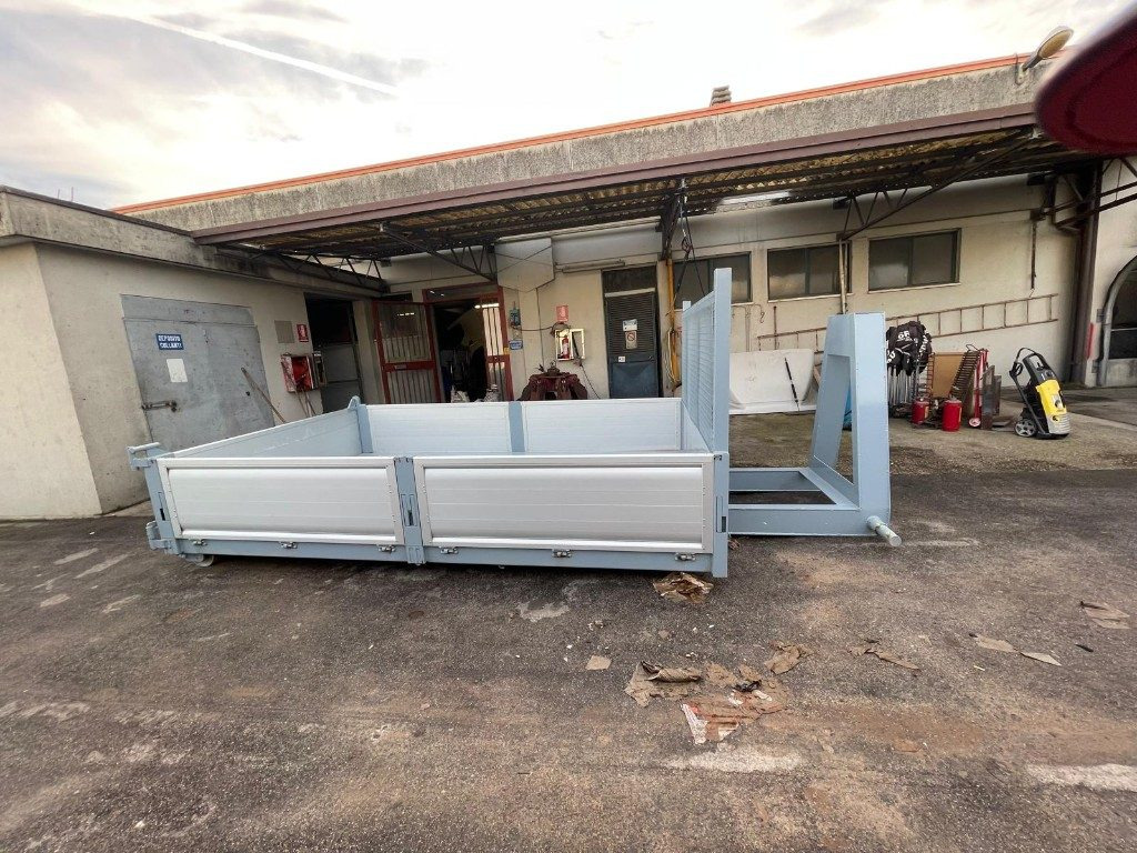 CONTAINER SCARRABILE NUOVO A PIANALE CON SPONDE - Kancalı konteyner: fotoğraf 3 CONTAINER SCARRABILE NUOVO A PIANALE CON SPONDE - Kancalı konteyner: fotoğraf 3