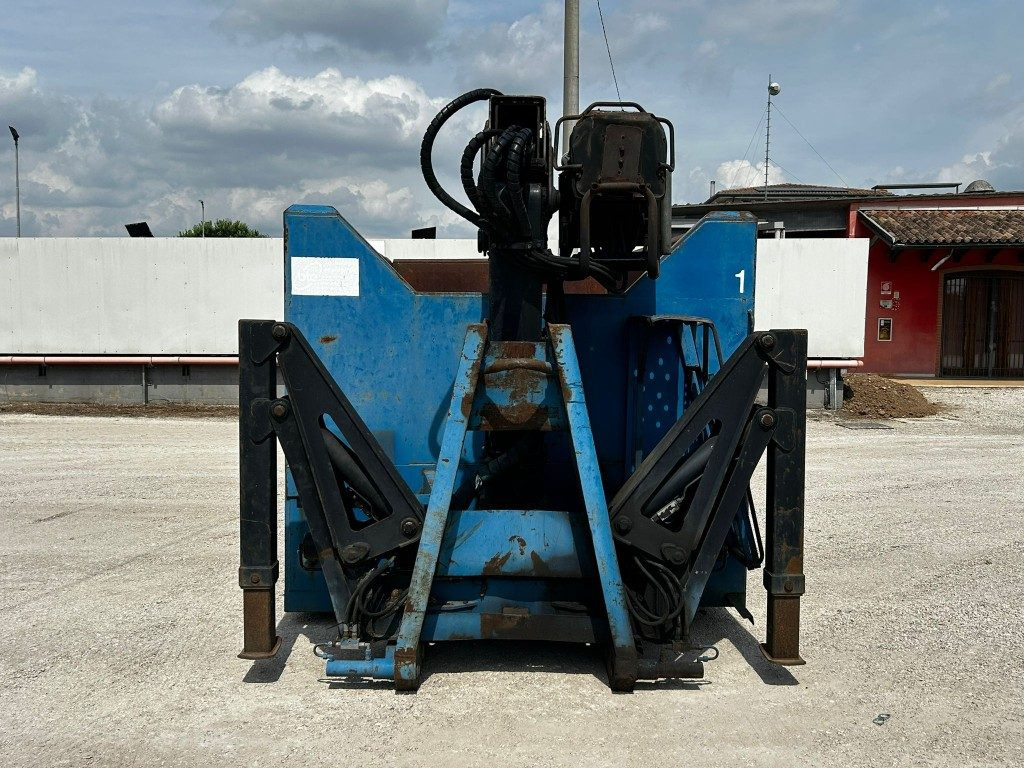 CONTAINER SCARRABILE USATO A CIELO APERTO CON GRU - Kancalı konteyner: fotoğraf 2 CONTAINER SCARRABILE USATO A CIELO APERTO CON GRU - Kancalı konteyner: fotoğraf 2