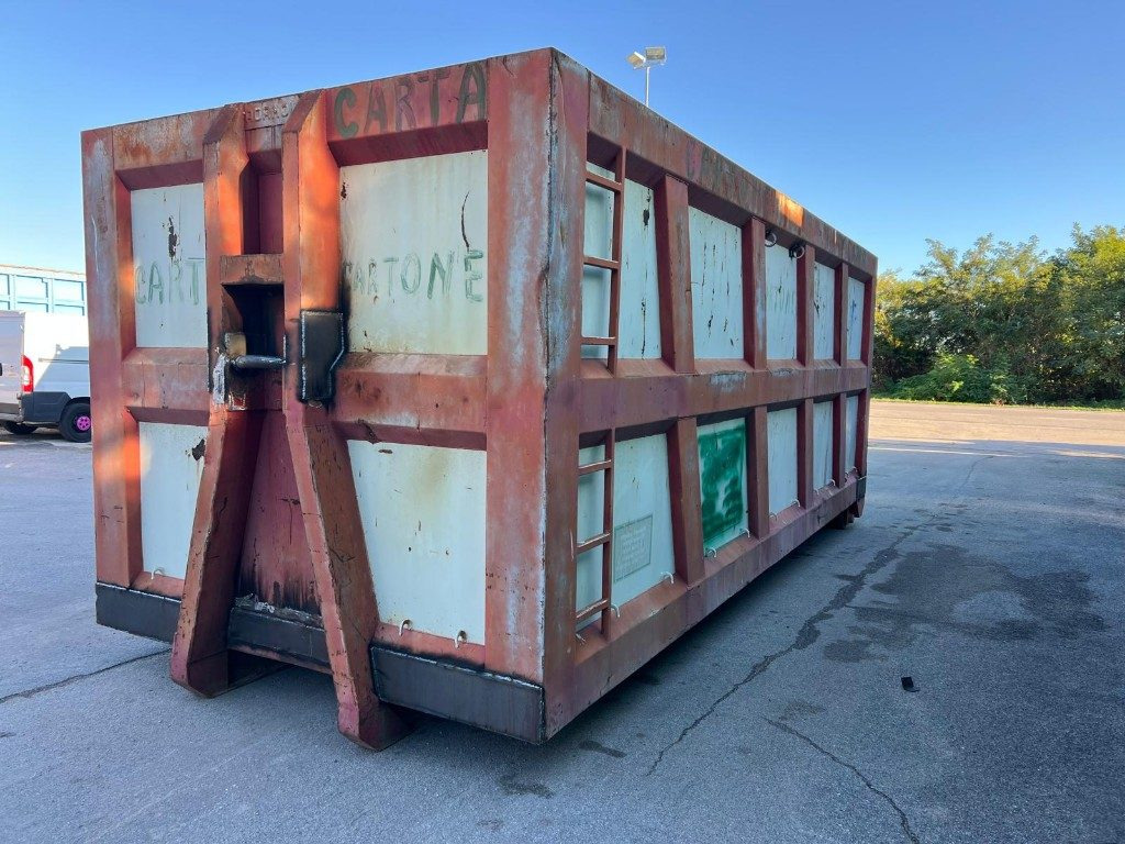 CONTAINER SCARRABILE USATO A CIELO APERTO - Kancalı konteyner: fotoğraf 1 CONTAINER SCARRABILE USATO A CIELO APERTO - Kancalı konteyner: fotoğraf 1