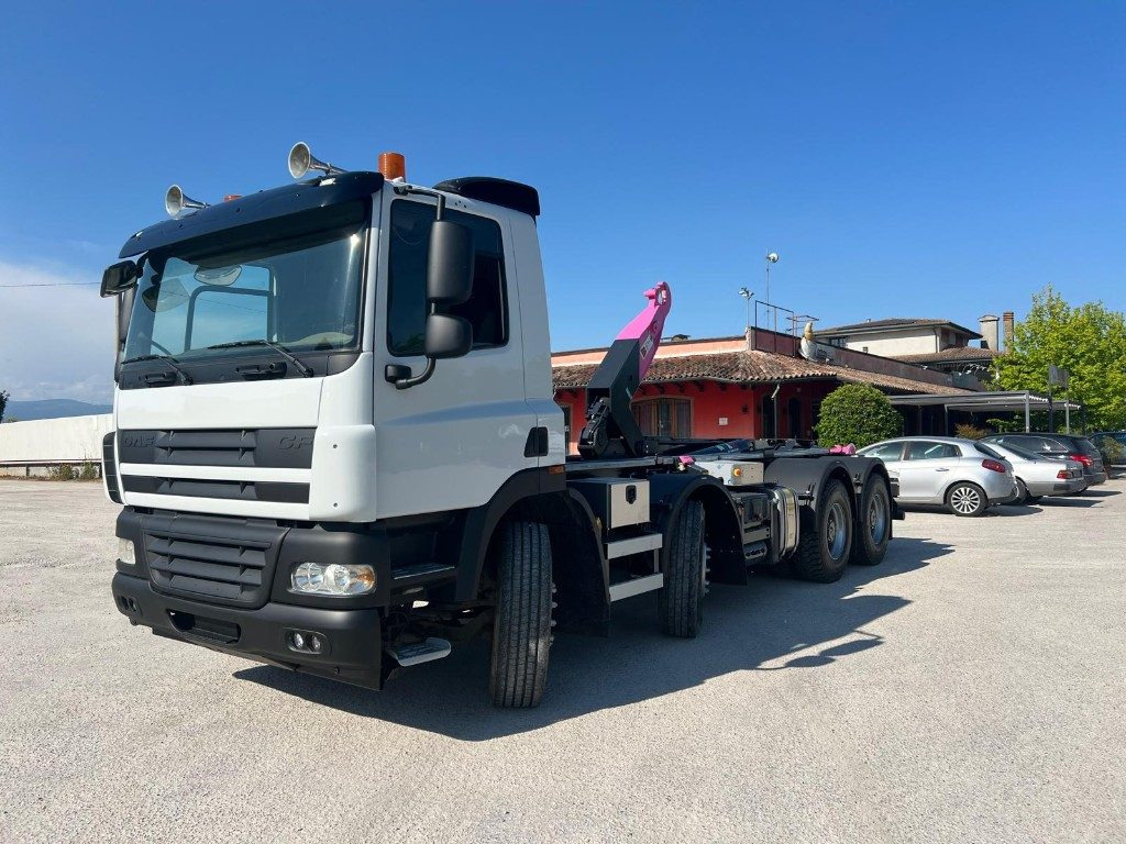 DAF CF85 SCARRABILE - Kancalı yükleyici kamyon: fotoğraf 1 DAF CF85 SCARRABILE - Kancalı yükleyici kamyon: fotoğraf 1