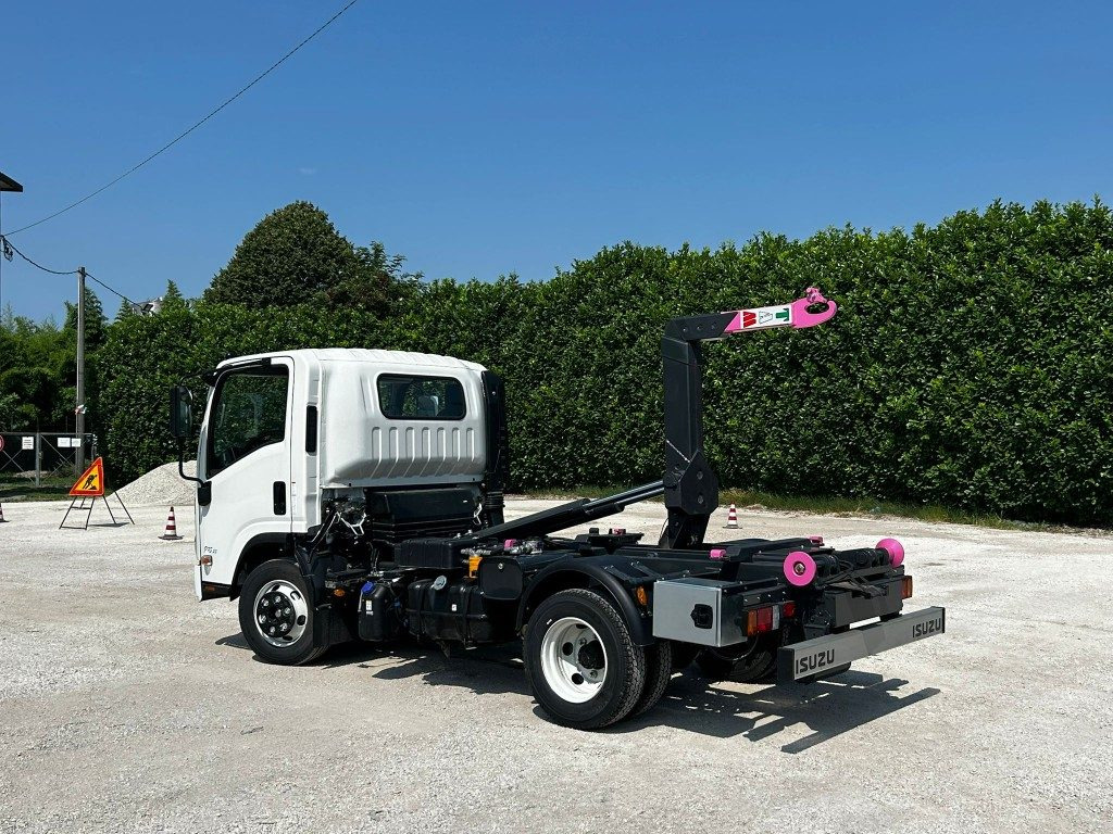 ISUZU P75 NUOVO SCARRABILE - Kancalı yükleyici kamyon: fotoğraf 5 ISUZU P75 NUOVO SCARRABILE - Kancalı yükleyici kamyon: fotoğraf 5