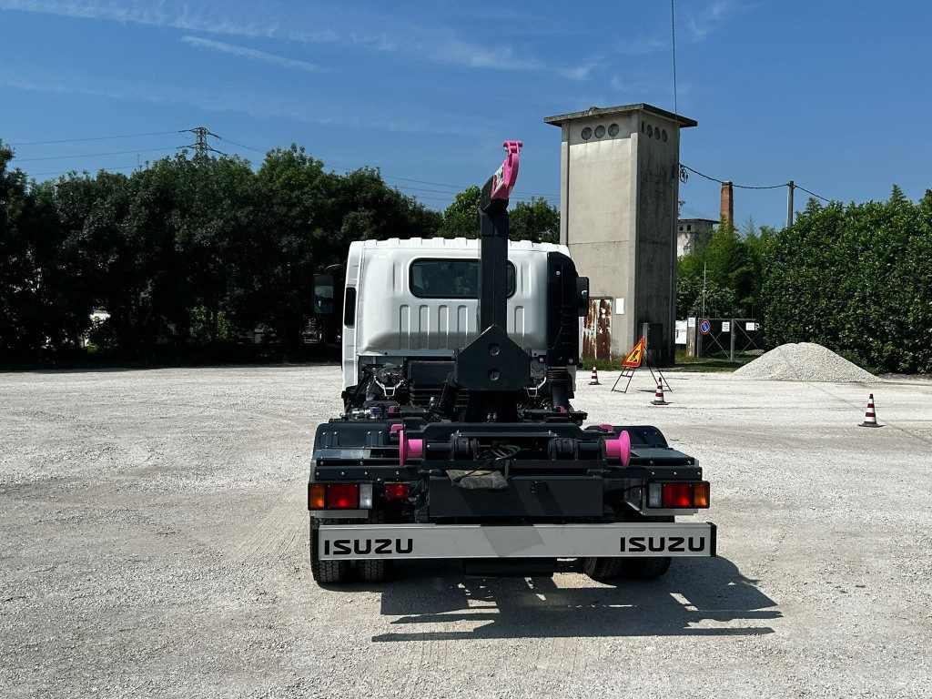 ISUZU P75 NUOVO SCARRABILE - Kancalı yükleyici kamyon: fotoğraf 4 ISUZU P75 NUOVO SCARRABILE - Kancalı yükleyici kamyon: fotoğraf 4