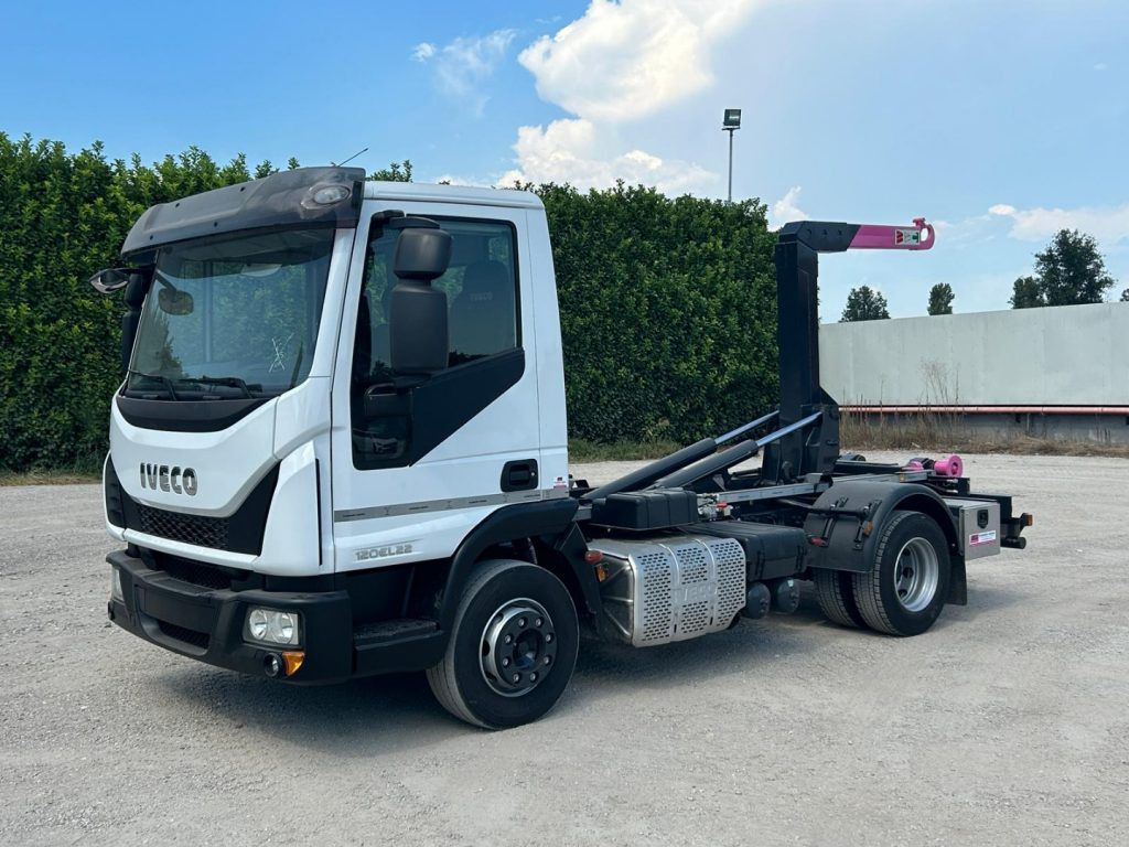 IVECO 120EL22 CON SCARRABILE NUOVO - Kancalı yükleyici kamyon: fotoğraf 1 IVECO 120EL22 CON SCARRABILE NUOVO - Kancalı yükleyici kamyon: fotoğraf 1