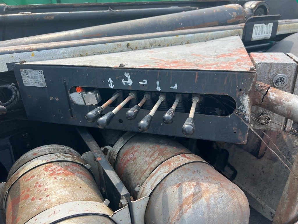 IVECO STRALIS AS260S 50Y SCARRABILE - Kancalı yükleyici kamyon: fotoğraf 5 IVECO STRALIS AS260S 50Y SCARRABILE - Kancalı yükleyici kamyon: fotoğraf 5