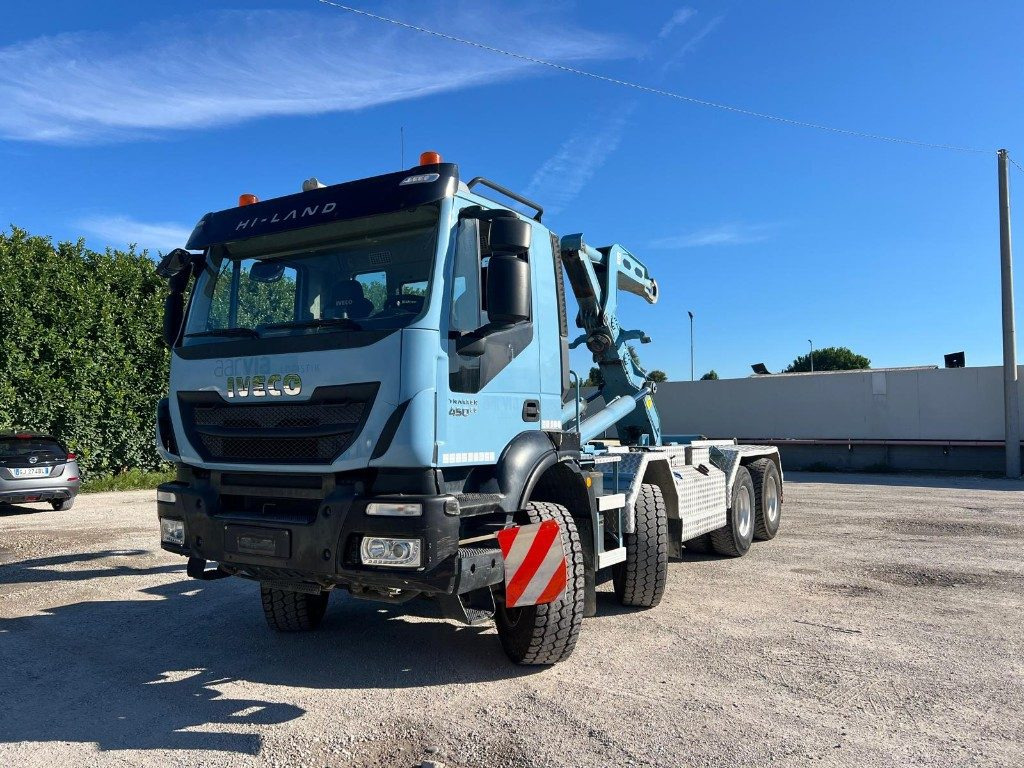 IVECO TRAKKER 450 SCARRABILE - Kancalı yükleyici kamyon: fotoğraf 2 IVECO TRAKKER 450 SCARRABILE - Kancalı yükleyici kamyon: fotoğraf 2