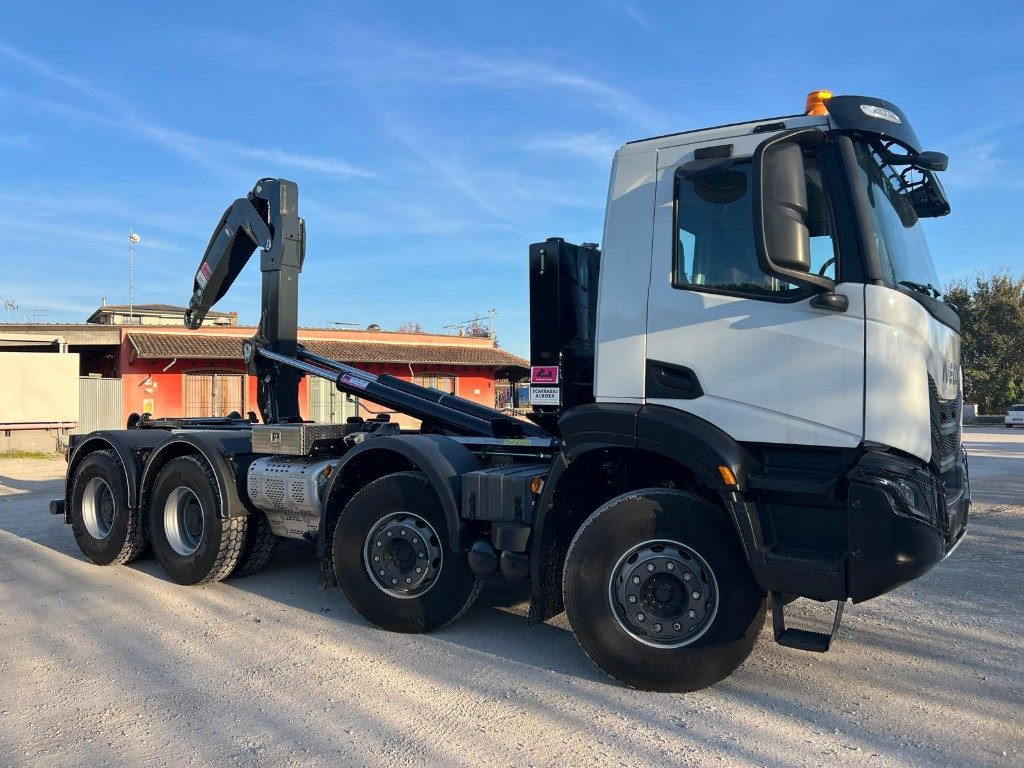IVECO TRAKKER T-WAY AD500 NUOVO SCARRABILE - Kancalı yükleyici kamyon: fotoğraf 4 IVECO TRAKKER T-WAY AD500 NUOVO SCARRABILE - Kancalı yükleyici kamyon: fotoğraf 4