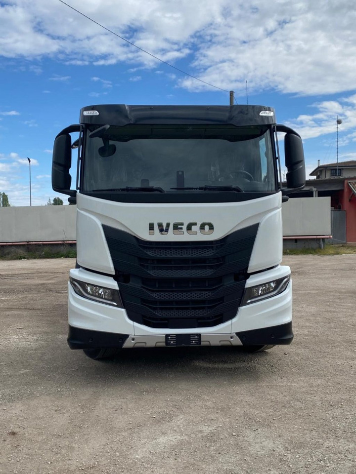IVECO X-WAY AD280X48Y NUOVO SCARRABILE PASSO 3120 - Kancalı yükleyici kamyon: fotoğraf 2 IVECO X-WAY AD280X48Y NUOVO SCARRABILE PASSO 3120 - Kancalı yükleyici kamyon: fotoğraf 2