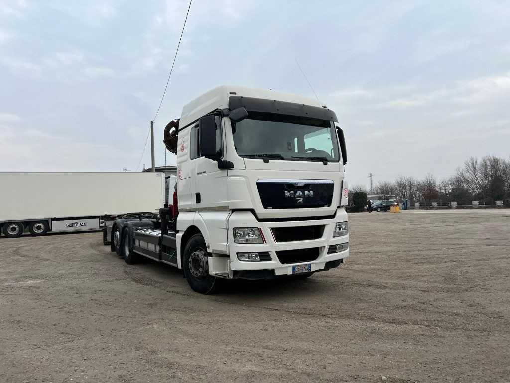 MAN TGX 26.480 SCARRABILE CON GRU - Kancalı yükleyici kamyon: fotoğraf 2 MAN TGX 26.480 SCARRABILE CON GRU - Kancalı yükleyici kamyon: fotoğraf 2