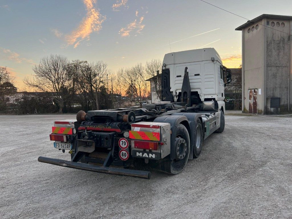 MAN TGX 26.480 USATO SCARRABILE - Kancalı yükleyici kamyon: fotoğraf 4 MAN TGX 26.480 USATO SCARRABILE - Kancalı yükleyici kamyon: fotoğraf 4