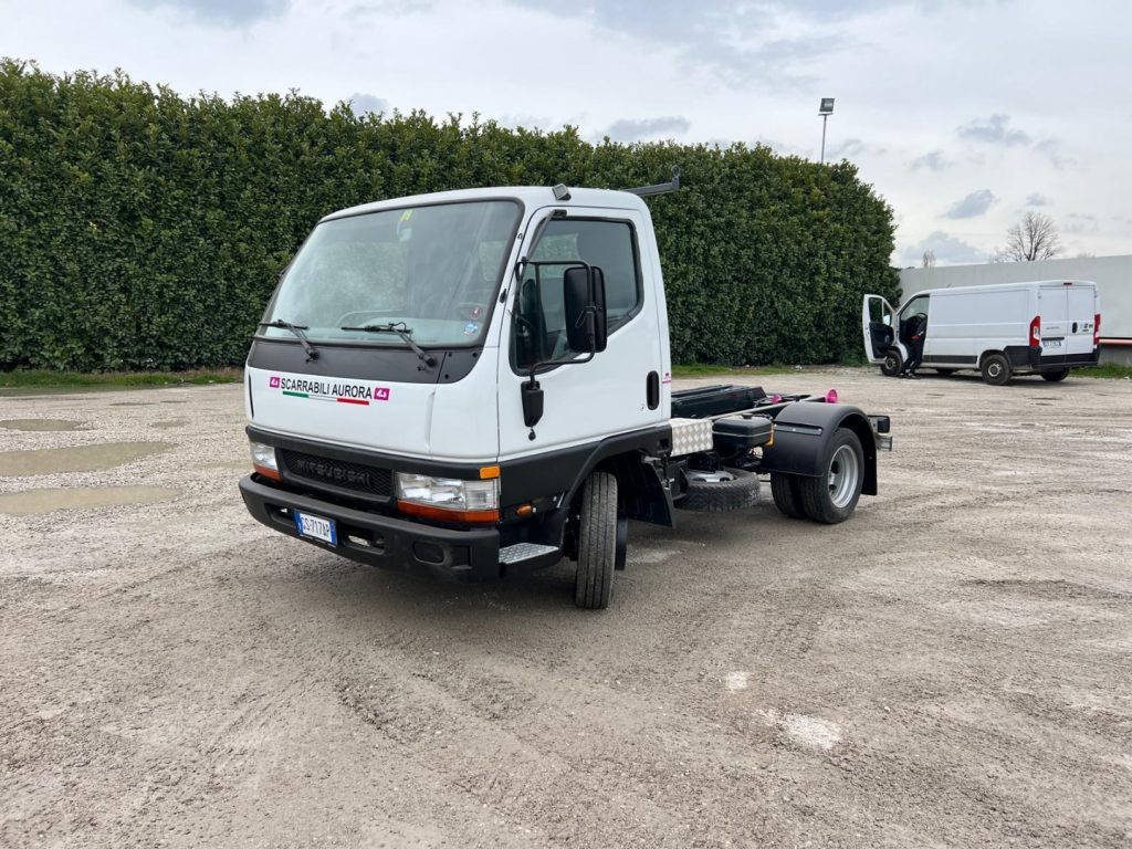 MITSUBISHI CANTER 3.0 SCARRABILE - Kancalı yükleyici kamyon: fotoğraf 1 MITSUBISHI CANTER 3.0 SCARRABILE - Kancalı yükleyici kamyon: fotoğraf 1