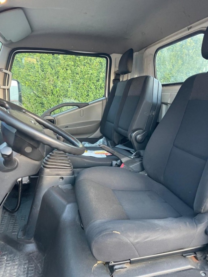 NISSAN NT400 SCARRABILE PATENTE B - Kancalı yükleyici kamyon: fotoğraf 5 NISSAN NT400 SCARRABILE PATENTE B - Kancalı yükleyici kamyon: fotoğraf 5