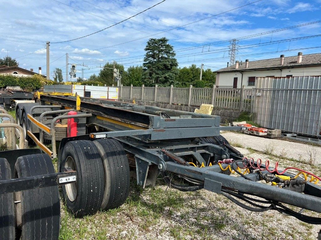 PIACENZA RIMORCHIO PIACENZA SCARRABILE BALESTRATO - Kancali yükleyici/ Hidrolift römork: fotoğraf 4 PIACENZA RIMORCHIO PIACENZA SCARRABILE BALESTRATO - Kancali yükleyici/ Hidrolift römork: fotoğraf 4