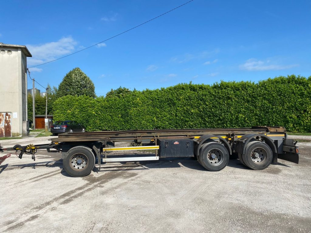 ZORZI 26 R 070 19 A SCARRABILE BALESTRATO - Kancali yükleyici/ Hidrolift römork: fotoğraf 2 ZORZI 26 R 070 19 A SCARRABILE BALESTRATO - Kancali yükleyici/ Hidrolift römork: fotoğraf 2