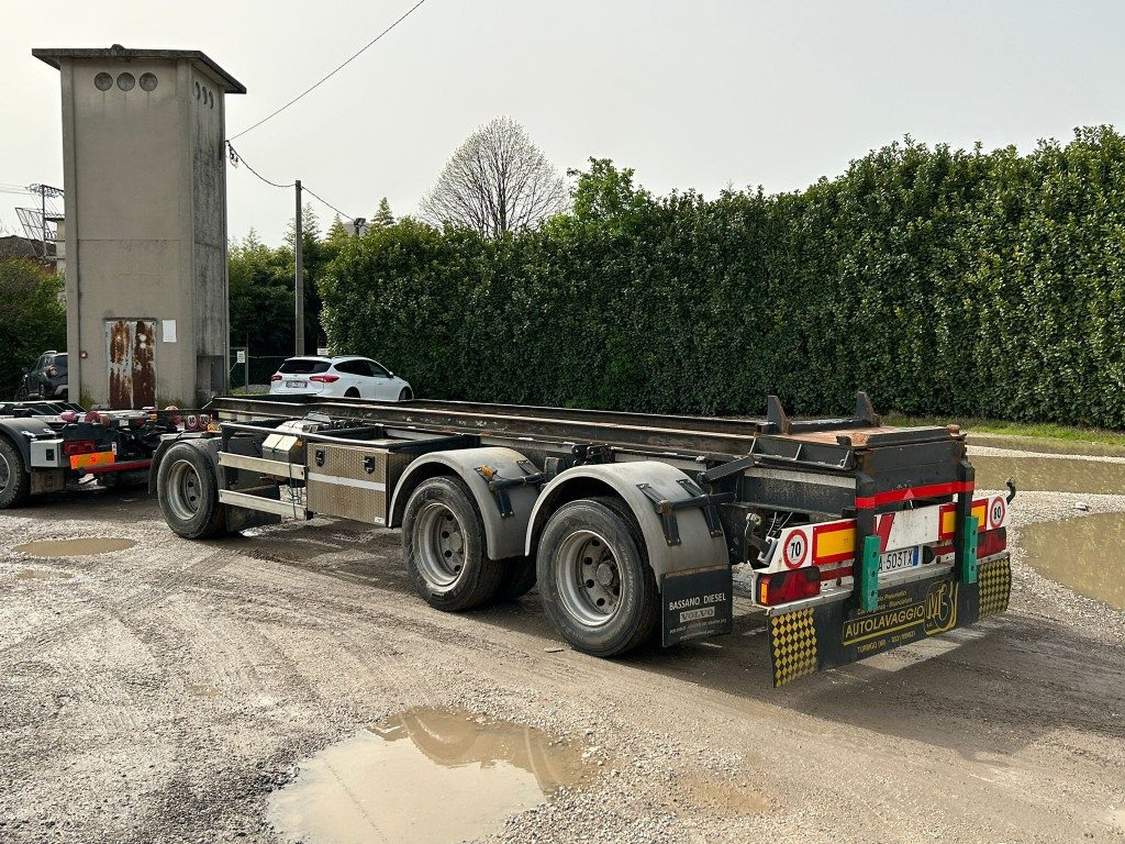 ZORZI RIMORCHIO ZORZI 26R070 SCARRABILE BALESTRATO - Kancali yükleyici/ Hidrolift römork: fotoğraf 5 ZORZI RIMORCHIO ZORZI 26R070 SCARRABILE BALESTRATO - Kancali yükleyici/ Hidrolift römork: fotoğraf 5