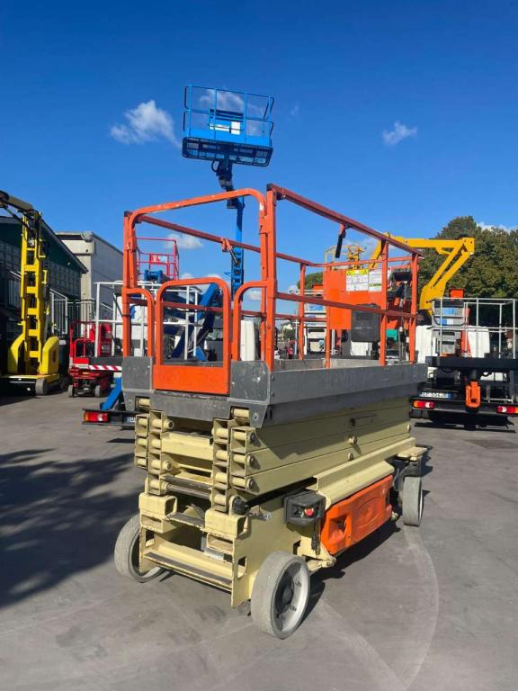 JLG 3246ES - Makasli platform: fotoğraf 2 JLG 3246ES - Makasli platform: fotoğraf 2