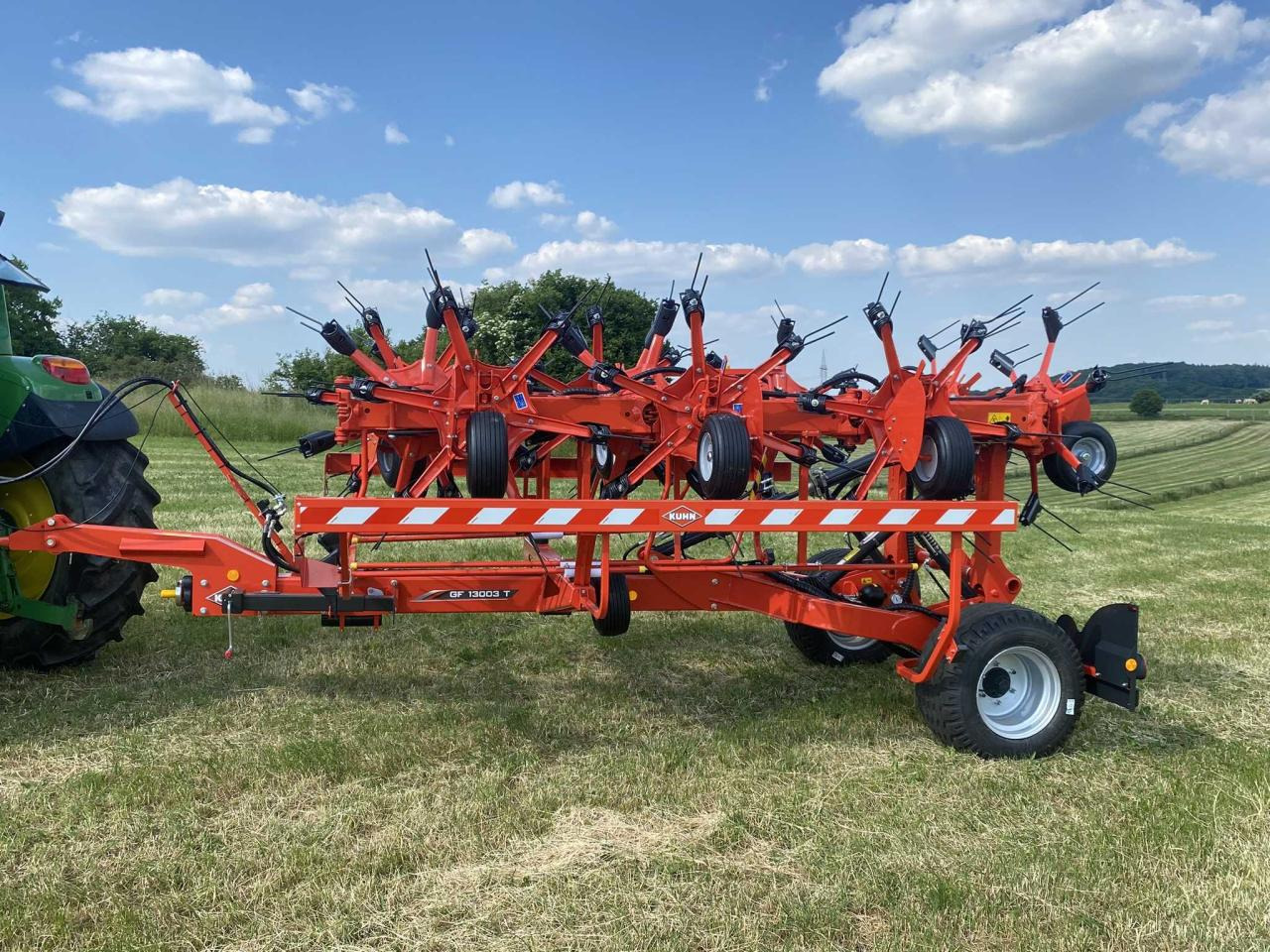 Kuhn GF13003T - Ot toplama tırmığı: fotoğraf 2 Kuhn GF13003T - Ot toplama tırmığı: fotoğraf 2