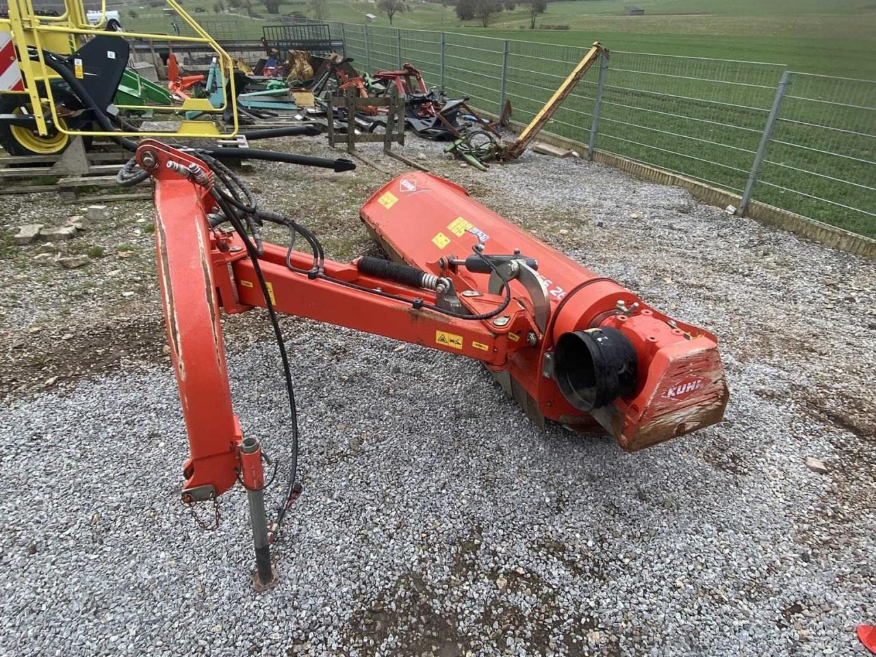 Kuhn TBES 262 - Banket biçme makinası: fotoğraf 4 Kuhn TBES 262 - Banket biçme makinası: fotoğraf 4