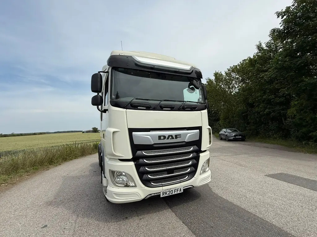 DAF XF 106 6x2 - RHD (FFA) - Çekici: fotoğraf 2 DAF XF 106 6x2 - RHD (FFA) - Çekici: fotoğraf 2