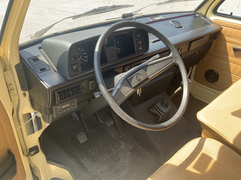 Binek araba Volkswagen Transporter 4WD T3 syncro: fotoğraf 15 Binek araba Volkswagen Transporter 4WD T3 syncro: fotoğraf 15