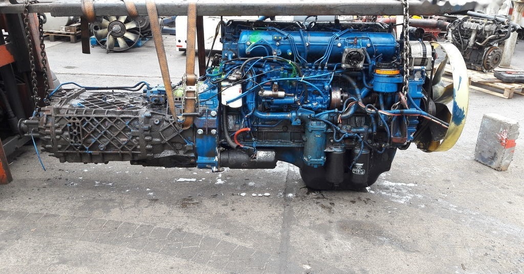 IVECO 8210.42L 420 E2 IVECO EuroTech Magirus - Motor - Kamyon: fotoğraf 1 IVECO 8210.42L 420 E2 IVECO EuroTech Magirus - Motor - Kamyon: fotoğraf 1