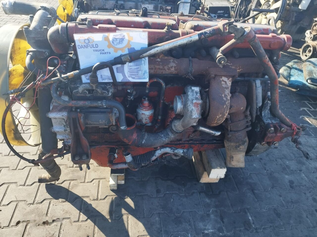 IVECO 8210.42M 470 E2 IVECO Magirus - Motor - Kamyon: fotoğraf 4 IVECO 8210.42M 470 E2 IVECO Magirus - Motor - Kamyon: fotoğraf 4