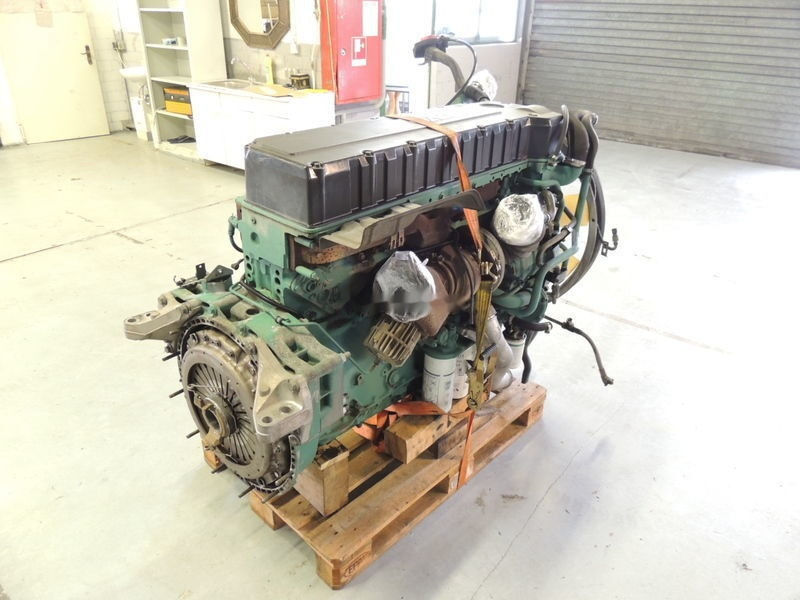 Volvo FH12 460 E3 D12D - Motor - Kamyon: fotoğraf 4 Volvo FH12 460 E3 D12D - Motor - Kamyon: fotoğraf 4