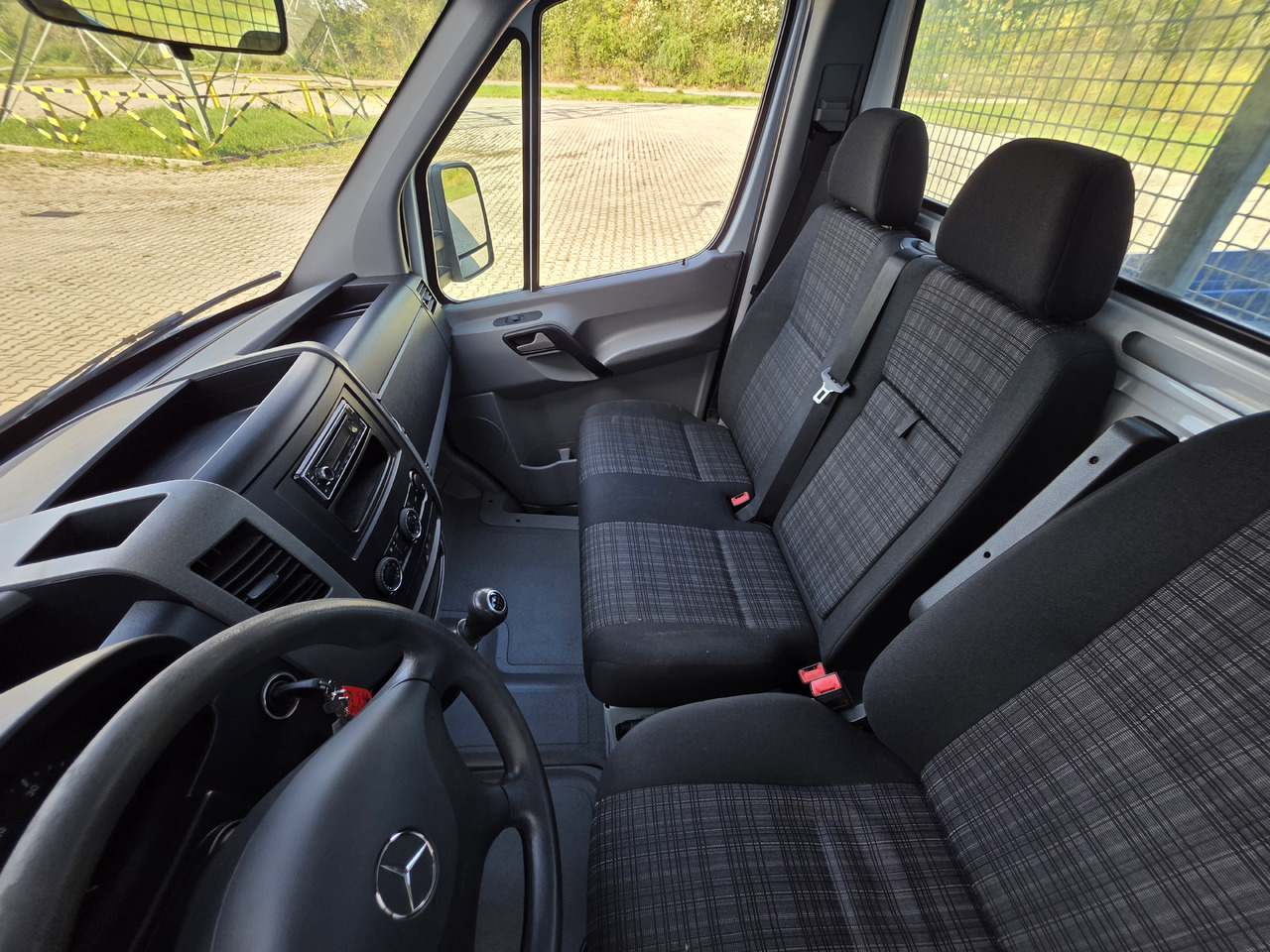 Damperli kamyonet MERCEDES-BENZ Sprinter 419 CDI Wywrotka 4.50 M ! Kiper 3-Stronny ! Klima ! 3.0 CDI * 190 Km !: fotoğraf 24 Damperli kamyonet MERCEDES-BENZ Sprinter 419 CDI Wywrotka 4.50 M ! Kiper 3-Stronny ! Klima ! 3.0 CDI * 190 Km !: fotoğraf 24