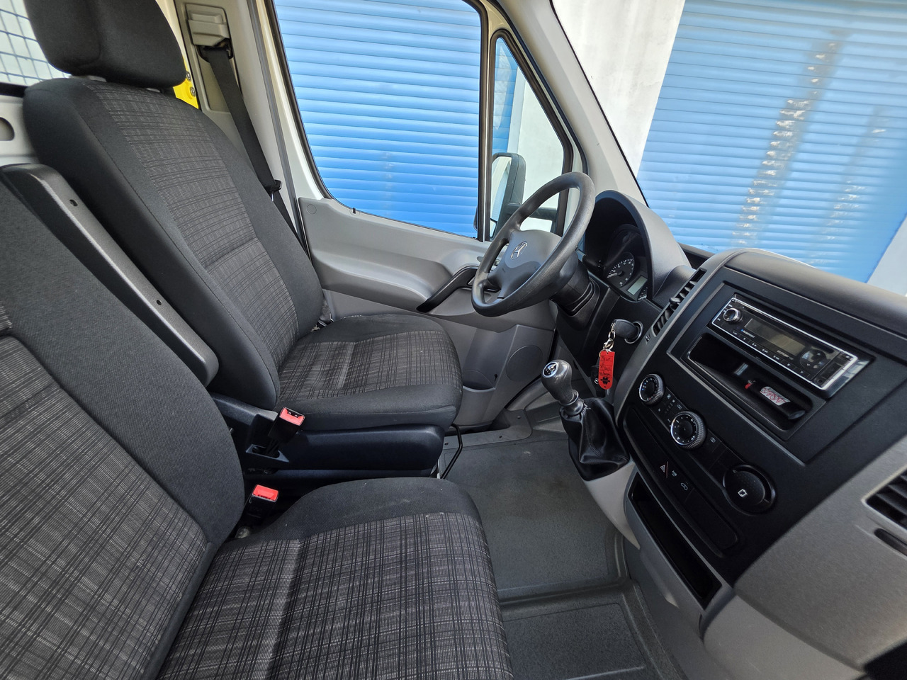 Damperli kamyonet MERCEDES-BENZ Sprinter 419 CDI Wywrotka 4.50 M ! Kiper 3-Stronny ! Klima ! 3.0 CDI * 190 Km !: fotoğraf 28 Damperli kamyonet MERCEDES-BENZ Sprinter 419 CDI Wywrotka 4.50 M ! Kiper 3-Stronny ! Klima ! 3.0 CDI * 190 Km !: fotoğraf 28