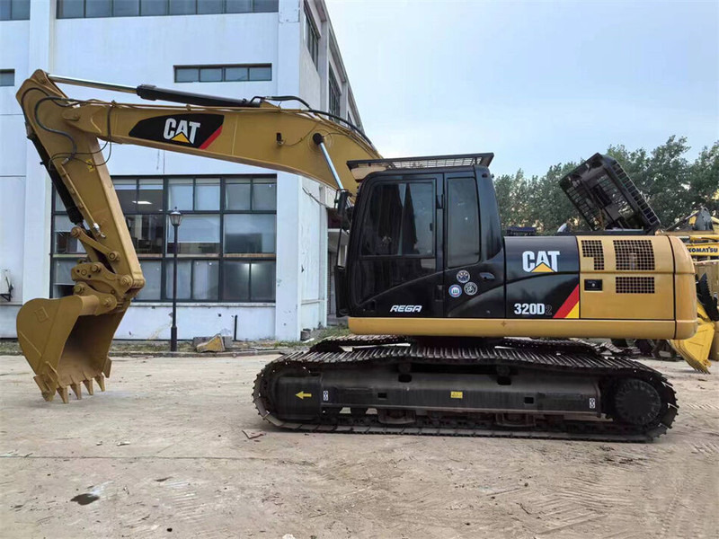 Caterpillar 320D2 - Paletli ekskavatör: fotoğraf 1 Caterpillar 320D2 - Paletli ekskavatör: fotoğraf 1