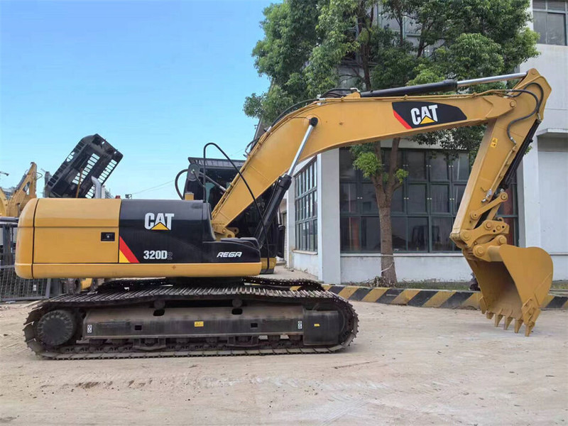 Caterpillar 320D2 - Paletli ekskavatör: fotoğraf 1 Caterpillar 320D2 - Paletli ekskavatör: fotoğraf 1