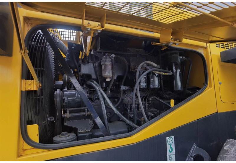 Komatsu WA470 - Tekerlekli yükleyici: fotoğraf 2 Komatsu WA470 - Tekerlekli yükleyici: fotoğraf 2