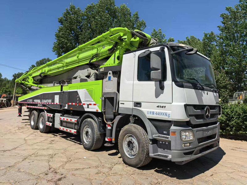 Mercedes-Benz Actros - Sabit beton pompası: fotoğraf 1 Mercedes-Benz Actros - Sabit beton pompası: fotoğraf 1