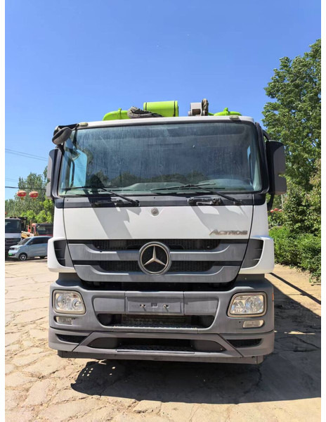 Mercedes-Benz Actros - Sabit beton pompası: fotoğraf 5 Mercedes-Benz Actros - Sabit beton pompası: fotoğraf 5